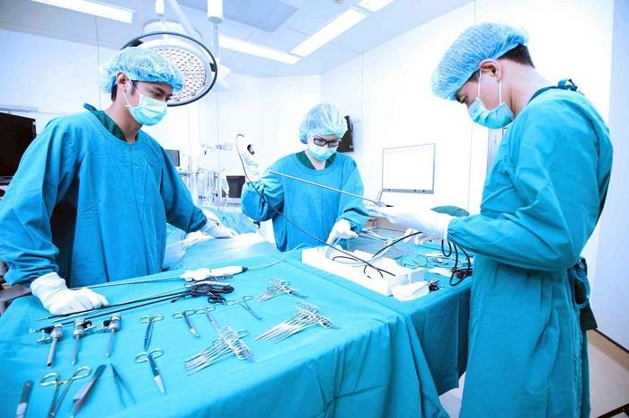Benefits of Enrolling in a 6 Week Surgical Tech Program