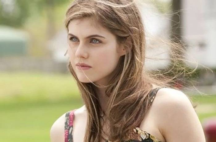 Alexandra Daddario 1