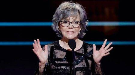 Sally Field Net Worth: Career, Assets, And Lifestyle Breakdown