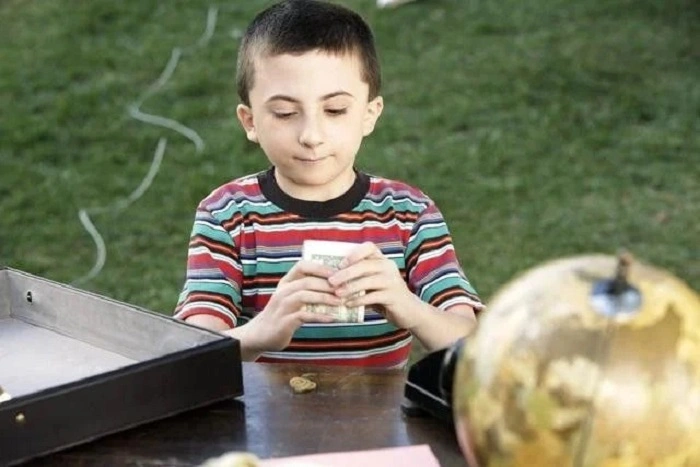 Atticus Shaffer Background and Childhood 3