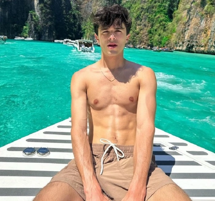 Brent Rivera Biography / Wiki
